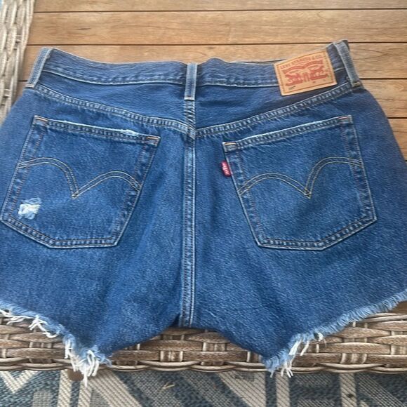 Levi’s 501 Medium Blue Distressed Denim Jeans 31 - Picture 4 of 7